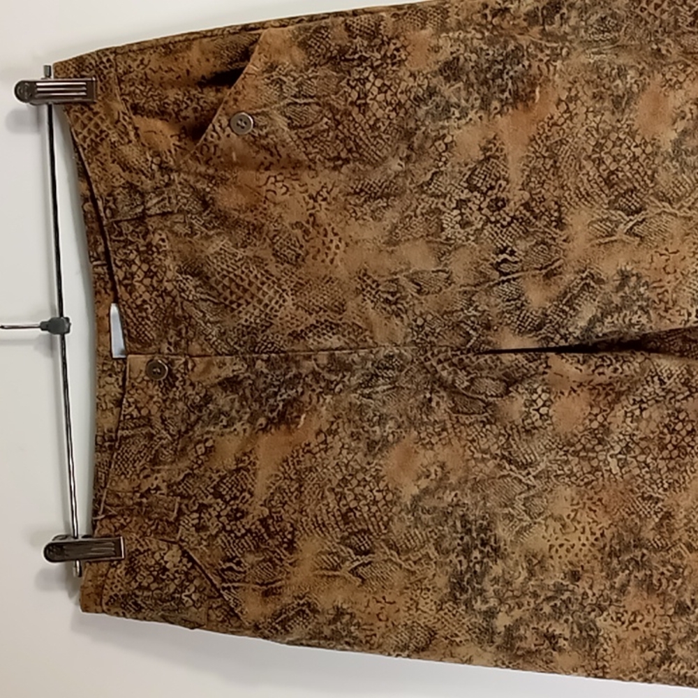 Chico's Tan SnakeSkin Cropped Pants Size 8 Chico's Size 1